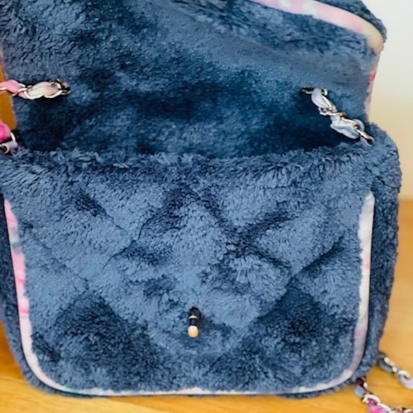 Chanel handbag - Picture 2 of 4